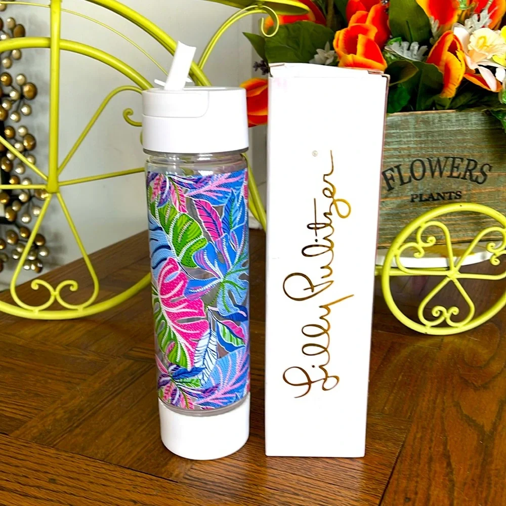 NWB Lilly Pulitzer Plastic Water Bottle